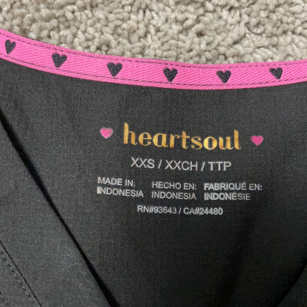 Scrub Top - Picture 3 of 4